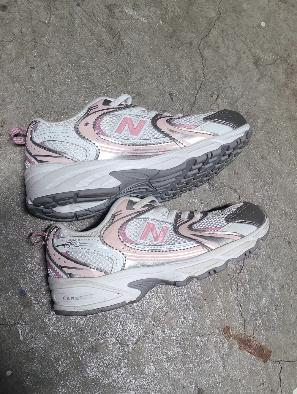 New Balance Girls Kids 530 Stretch Lace Casual Sneakers Pink Gray White 12 Shoes - Picture 7 of 8